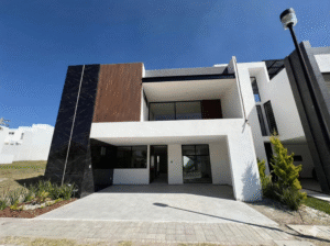CASA EN VENTA EN PARQUE COLIMA - LOMAS DE ANGELOPOLIS